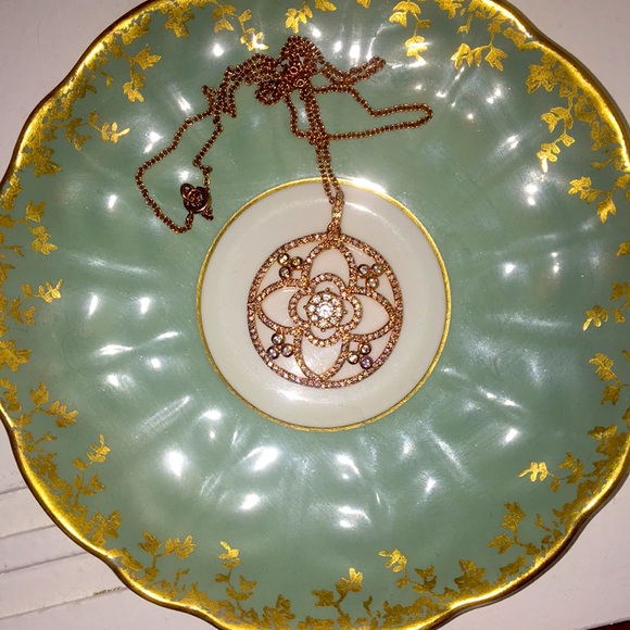 Alhambra Mandala Necklace - Picture 8 of 9